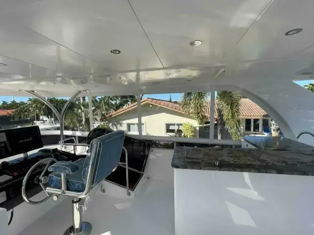 Johnson Flybridge Motor Yacht