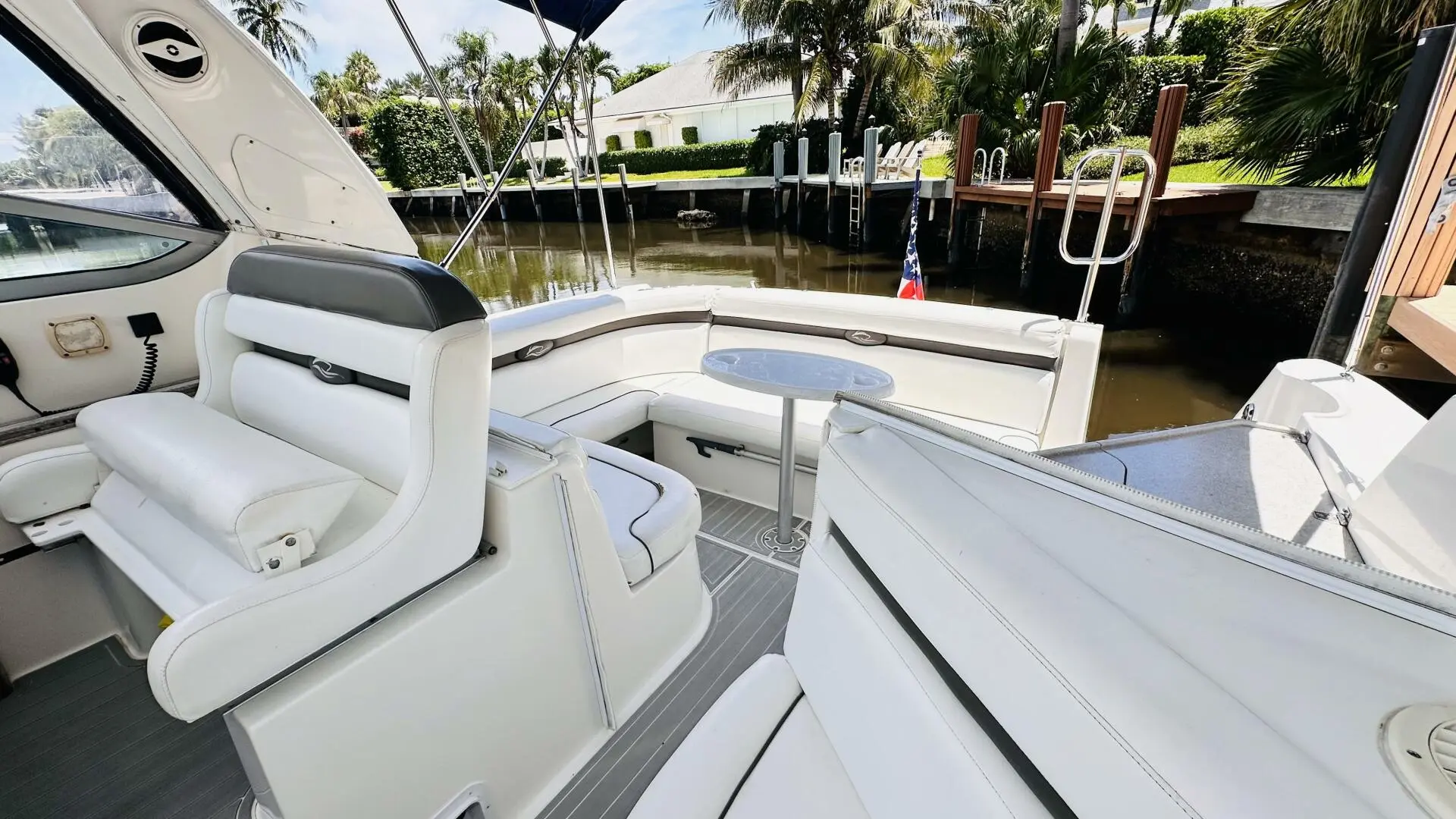 2007 Rinker express cruiser 350