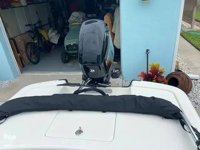 Mako 17 Pro Skiff