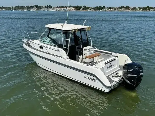 Boston Whaler 26 Conquest