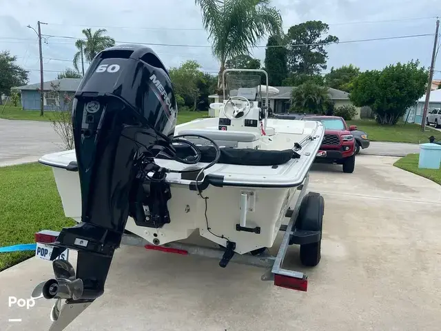 Mako 17 Pro Skiff