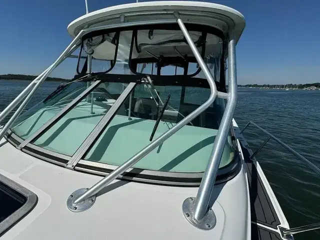 Boston Whaler 26 Conquest