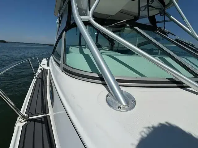 Boston Whaler 26 Conquest