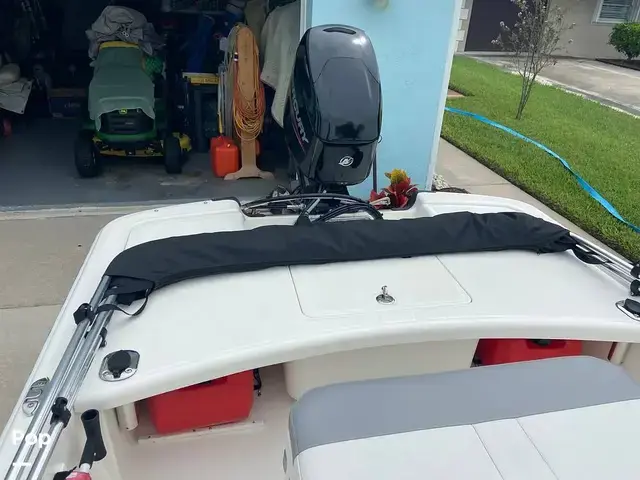 Mako 17 Pro Skiff