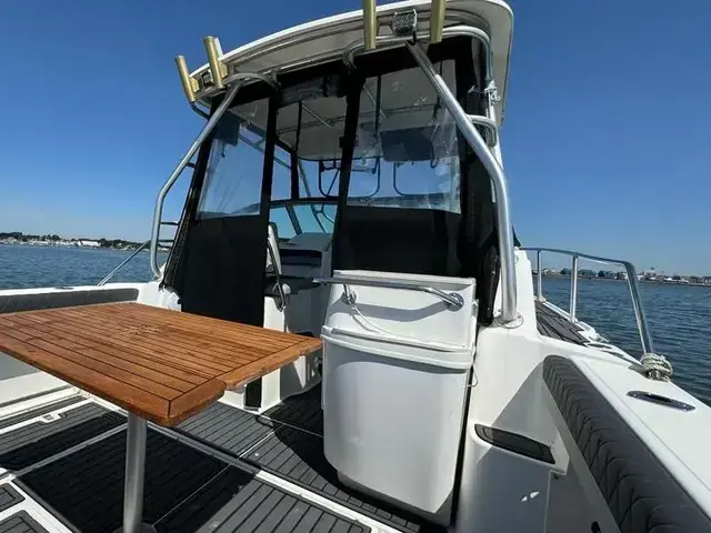 Boston Whaler 26 Conquest