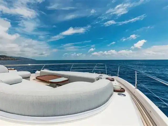 Azimut 72'