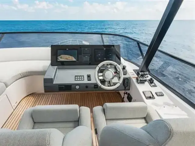 Azimut 72'