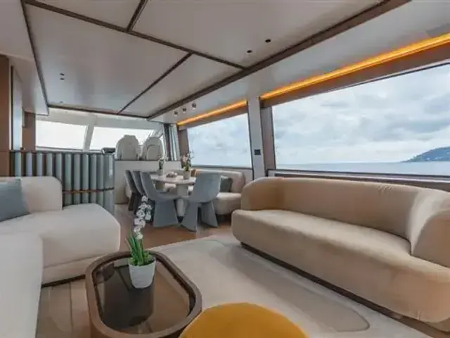 Azimut 72'