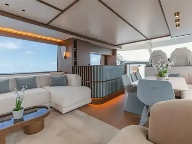 Azimut 72'