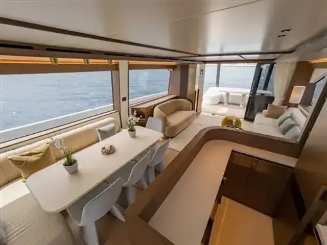 Azimut 72'