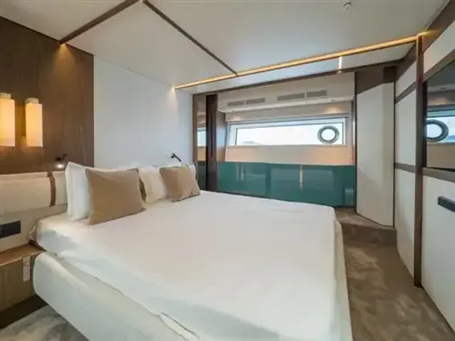 Azimut 72'