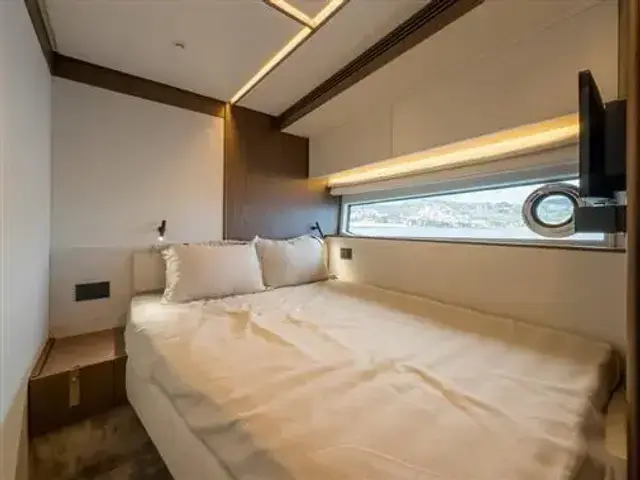 Azimut 72'