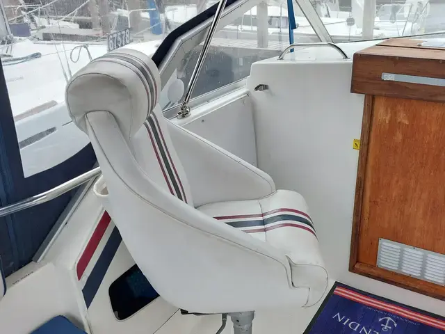 Fairline Weekender 21