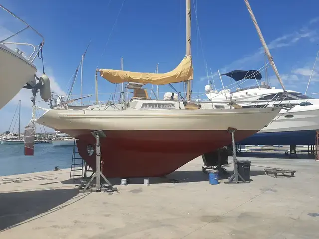 Cutlass 27