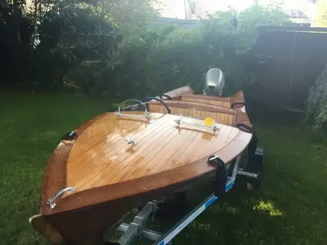 Unknown Classic Wooden Runabout