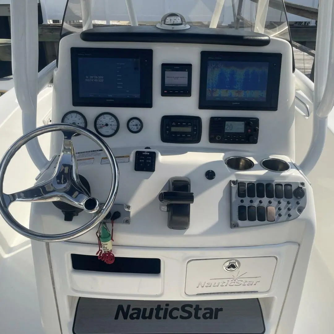 2015 Nauticstar 2200 xs offshore