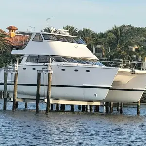 2005 Adventure Pacific Marine Power Cat