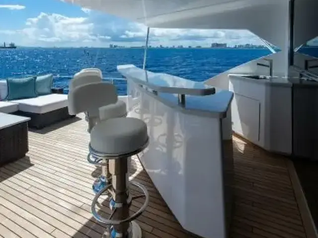 Viking Enclosed Flybridge