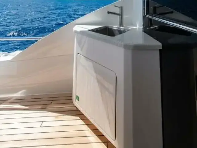 Viking Enclosed Flybridge