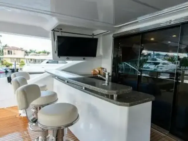 Viking Enclosed Flybridge