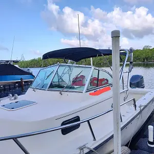 2007 Parker Boats 2310