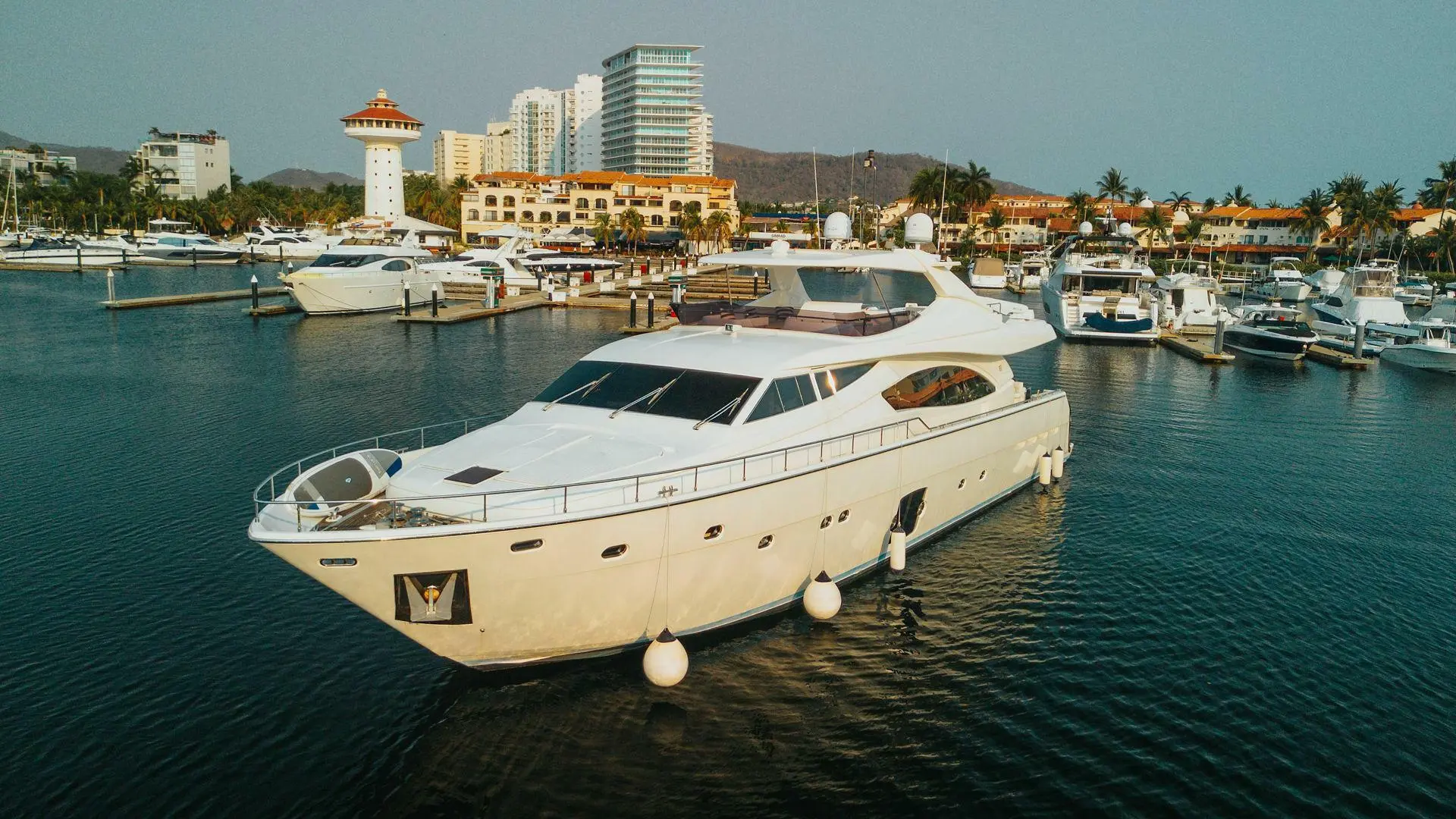 2007 Ferretti 881