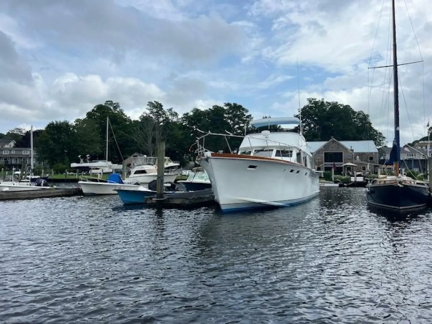 1980 Huckins sport cruiser