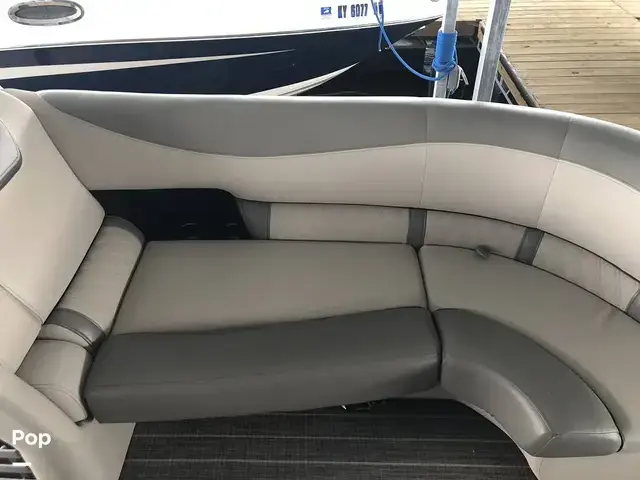 Harris Boats Grand Mariner 250