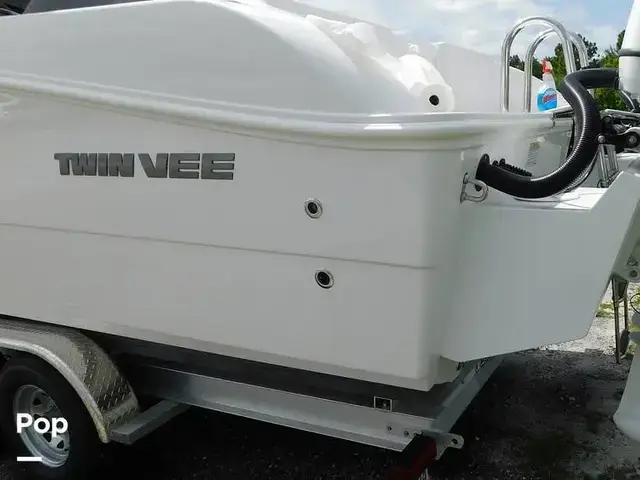 Twin Vee 260 Stx