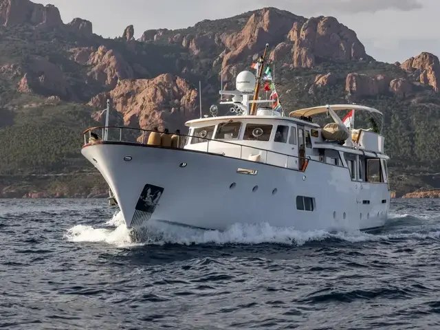 Feadship Classic Canoe Stern