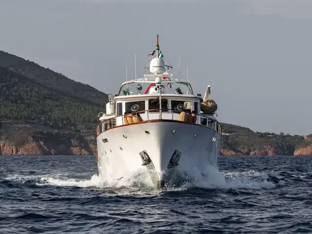 Feadship Classic Canoe Stern