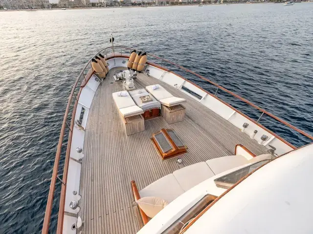 Feadship Classic Canoe Stern