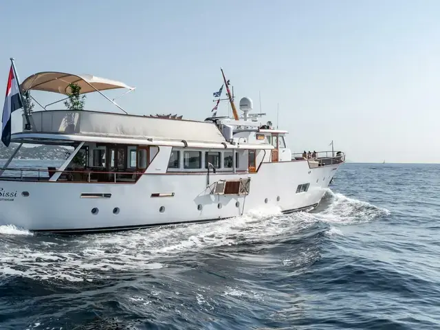 Feadship Classic Canoe Stern