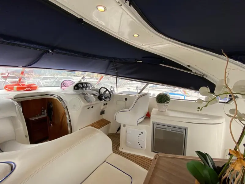 2008 Bavaria 37 sport