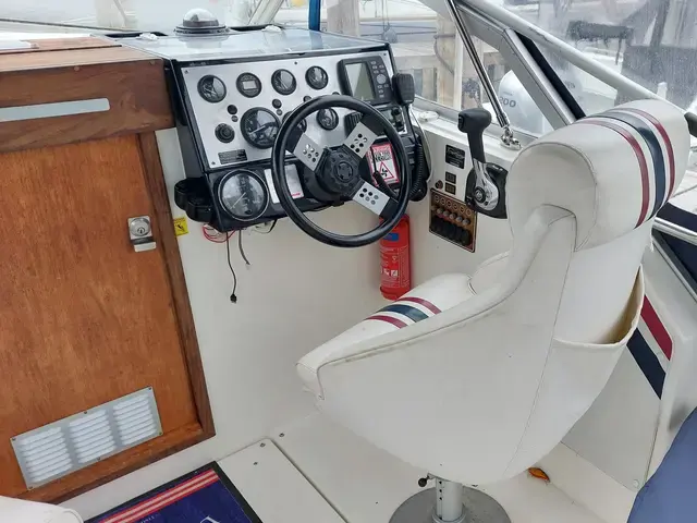 Fairline Weekender 21