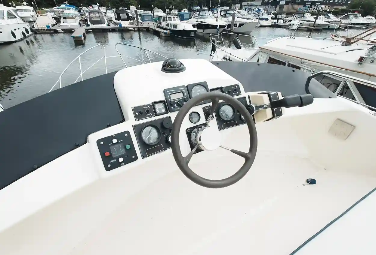 SEALINE 305 STATESMAN 1989