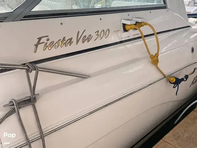 Rinker Fiesta Vee 300