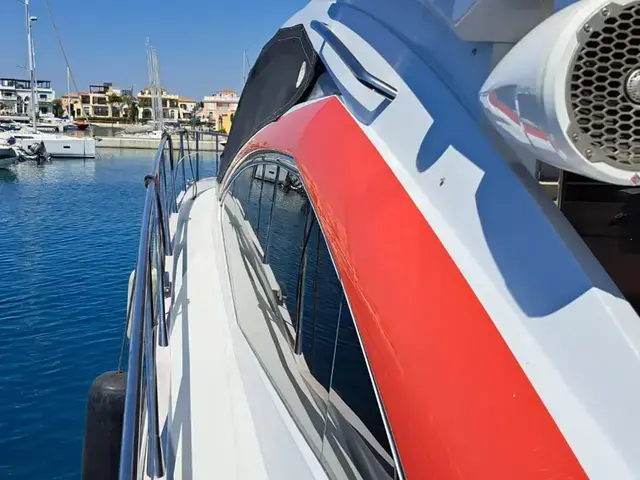 Sunseeker Predator 64