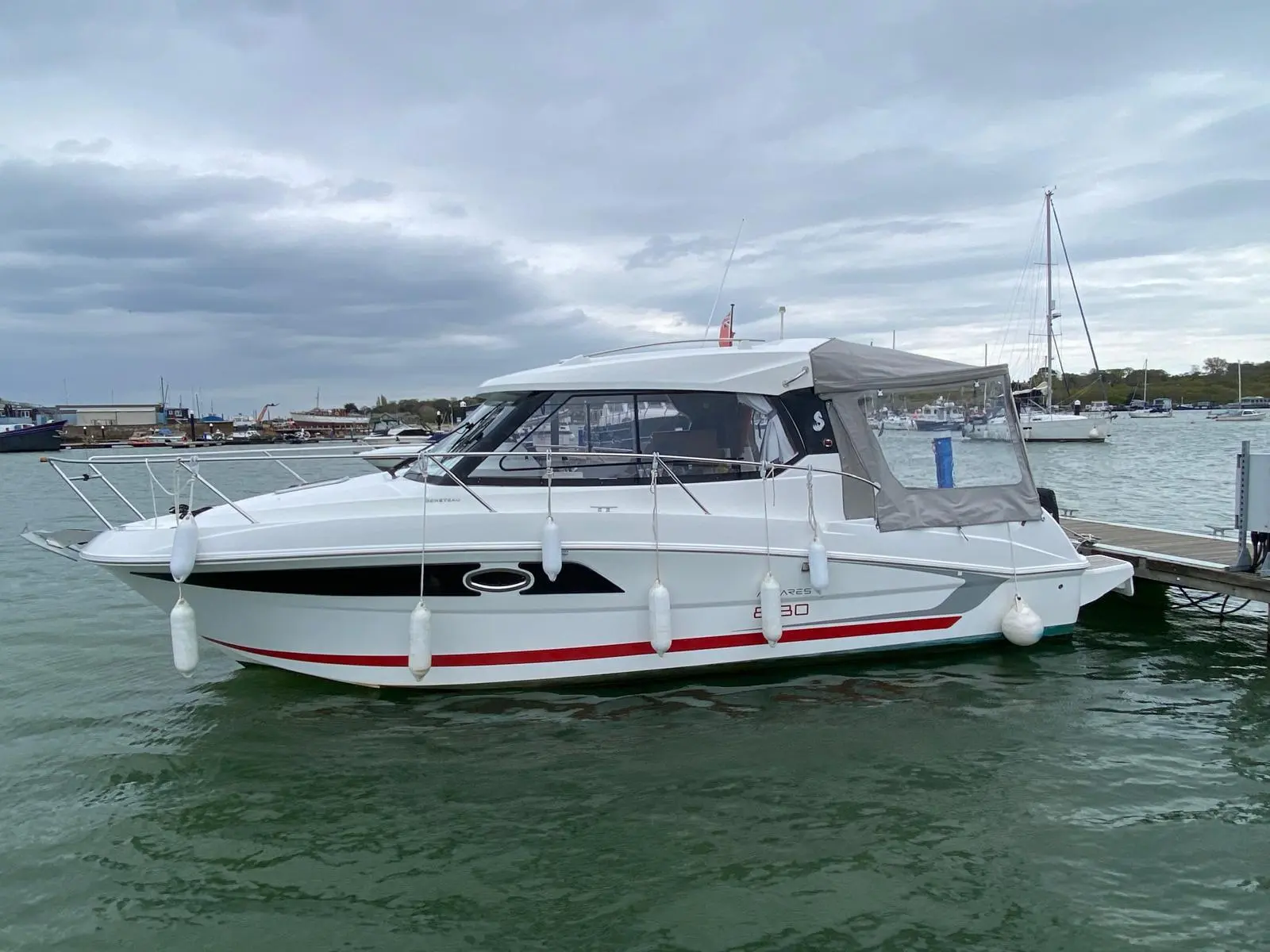 2015 Beneteau antares 8.80 ob