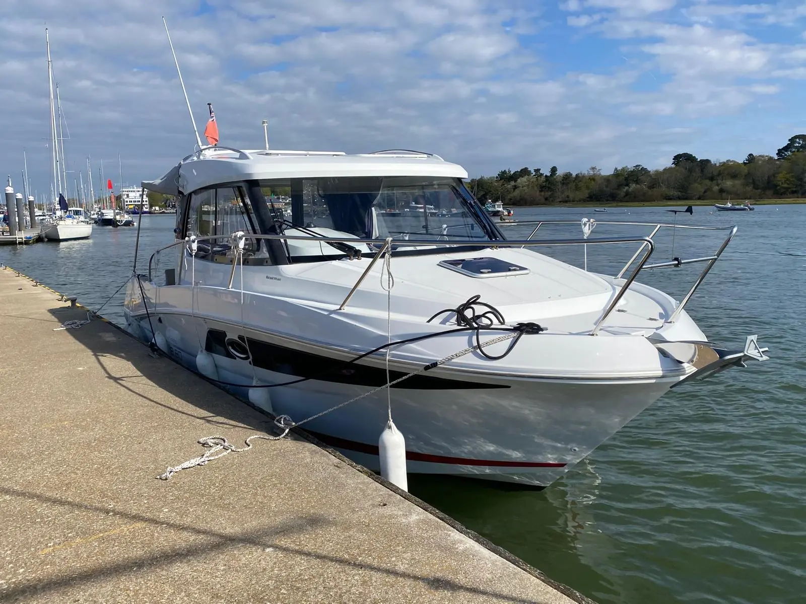 2015 Beneteau antares 8.80 ob