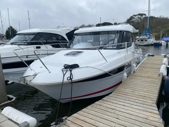 Beneteau Antares 8.80 OB