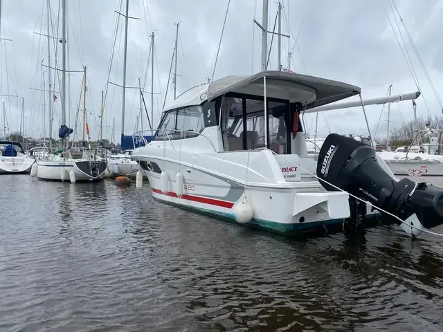 Beneteau Antares 8.80 OB