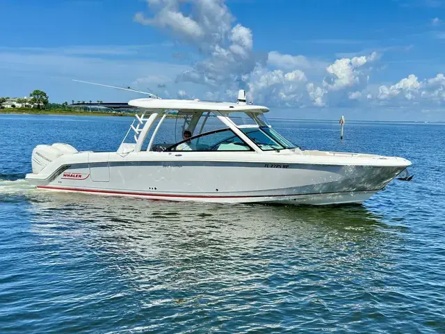 Boston Whaler 320 Vantage