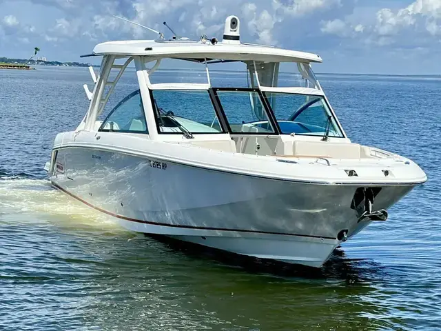 Boston Whaler 320 Vantage