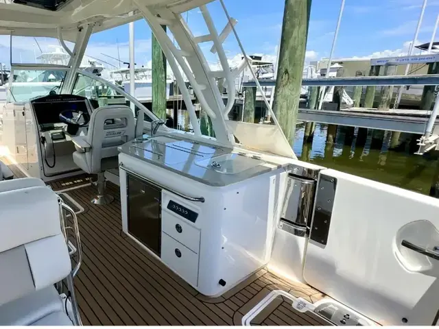 Boston Whaler 320 Vantage