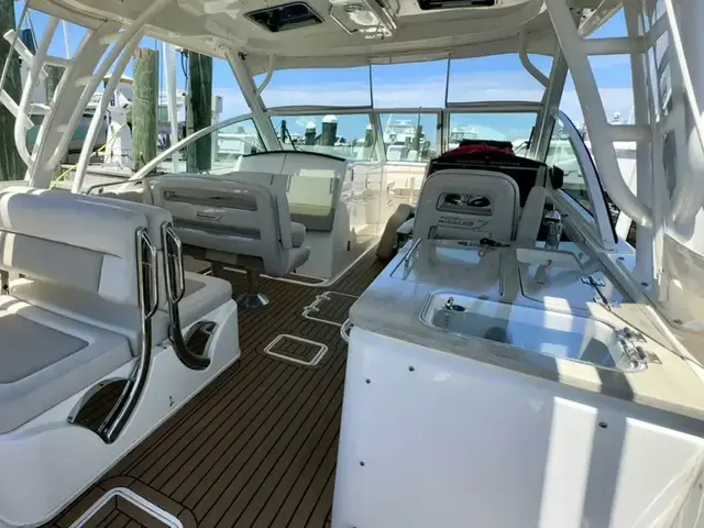 Boston Whaler 320 Vantage