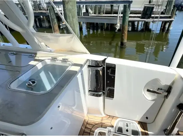 Boston Whaler 320 Vantage