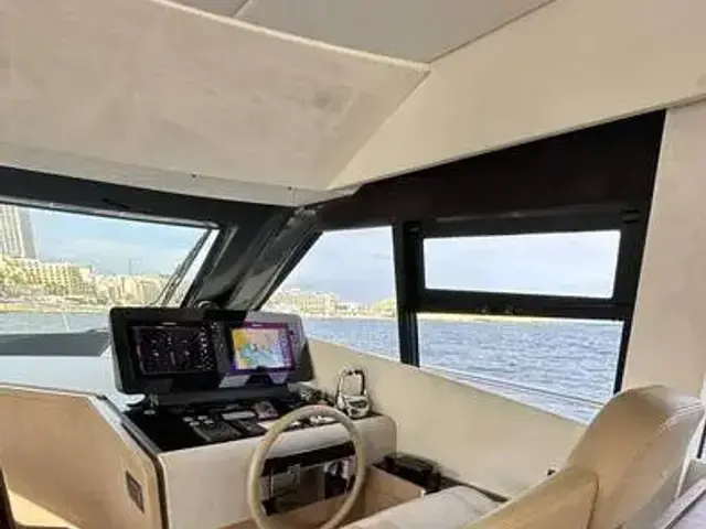 Ferretti Yachts 500