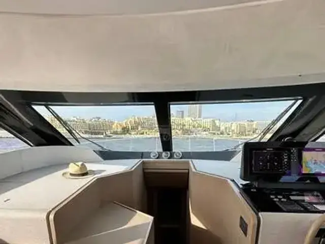 Ferretti Yachts 500