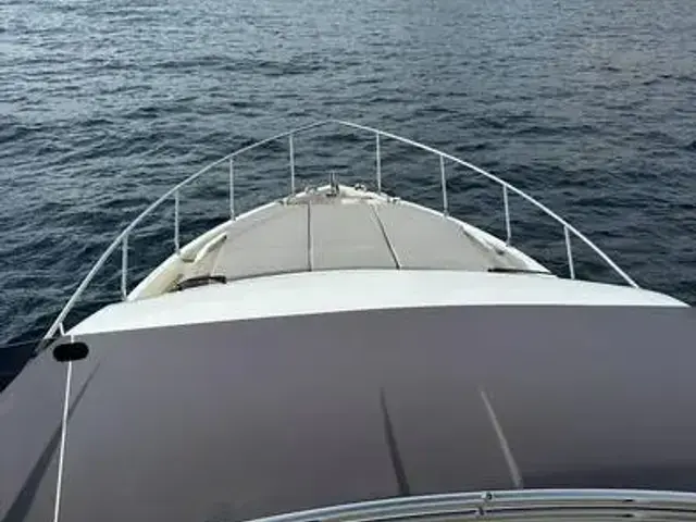 Ferretti Yachts 500